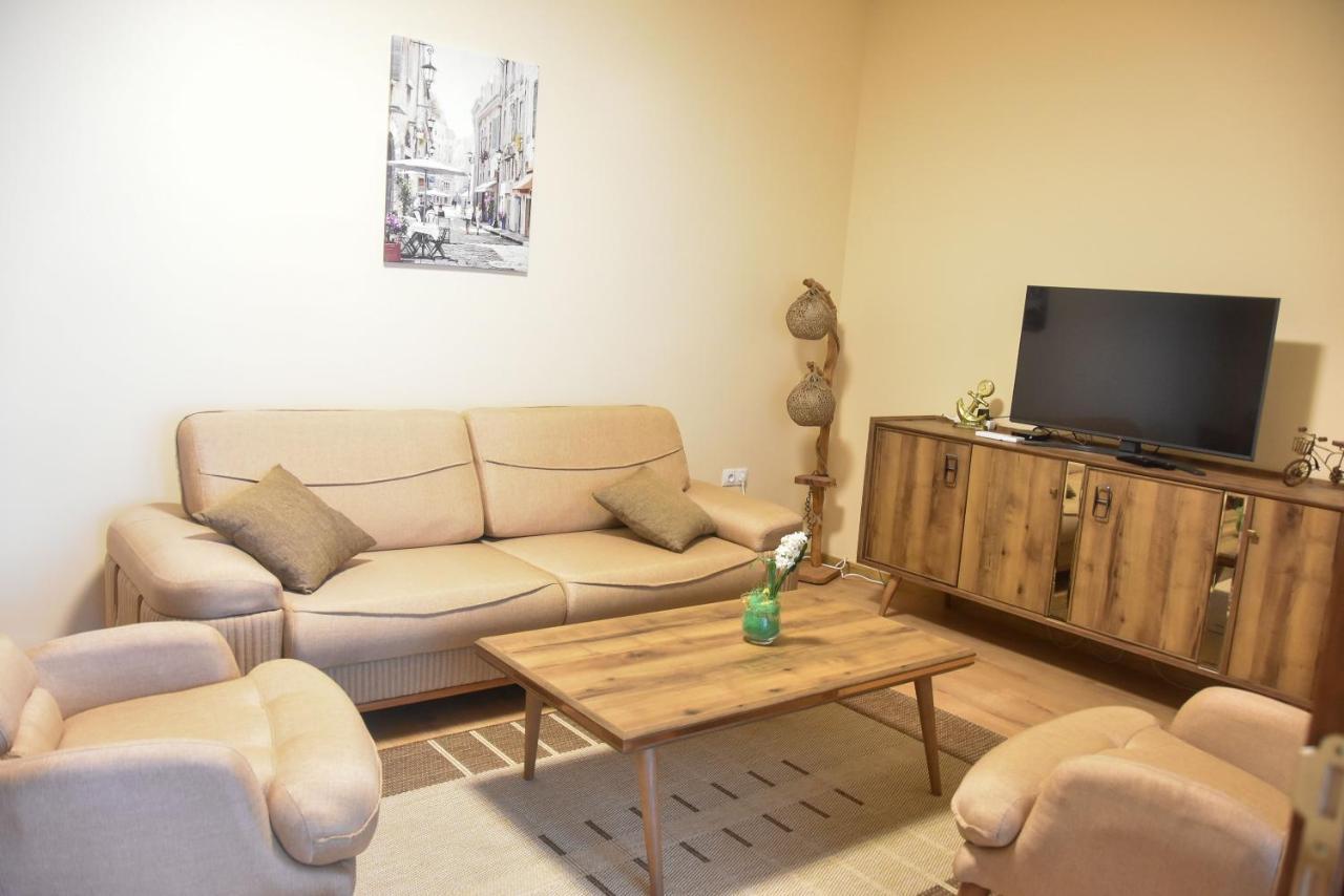 Trimaya - Comfort In The Center Apartment