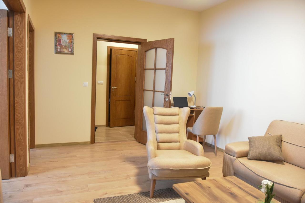 Trimaya - Comfort In The Center Varna